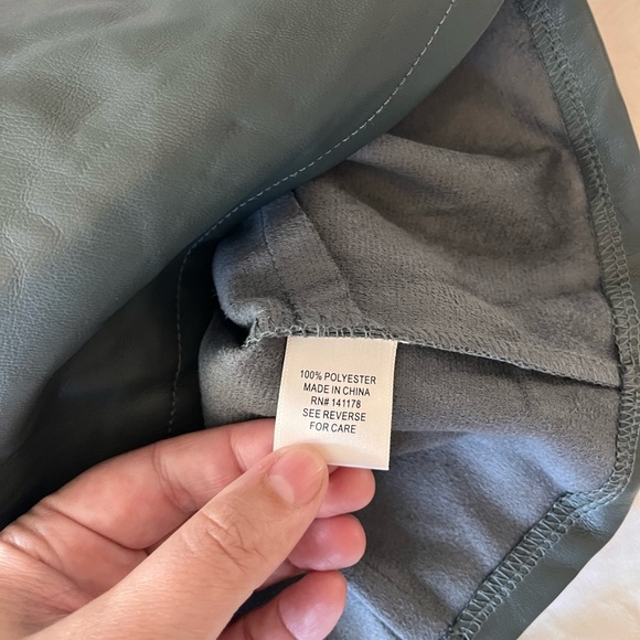 NWT Kirious Faux Leather Cropped Tank Top M - Picture 10 of 13